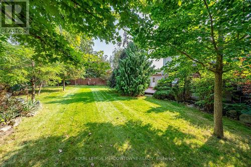 10 Baylor Crescent, Halton Hills, ON - Outdoor