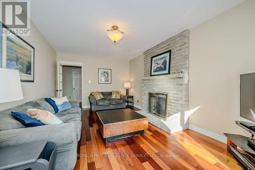 423 Parklane Road, Oakville, ON - Indoor Photo Showing Living Room With Fireplace