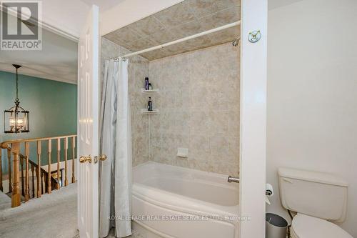 423 Parklane Road, Oakville, ON - Indoor Photo Showing Bathroom