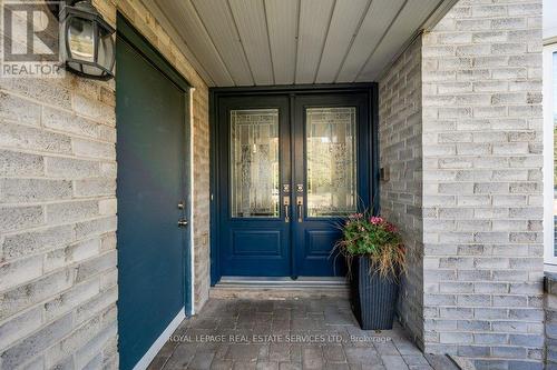 423 Parklane Road, Oakville, ON - Outdoor With Exterior