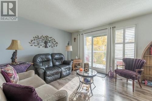 216A - 1099 Clonsilla Avenue, Peterborough, ON - Indoor Photo Showing Living Room