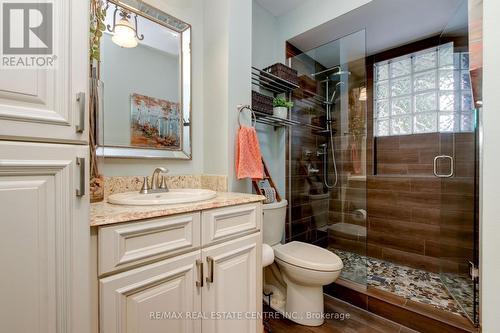 8494 20 Road E, Hamilton, ON - Indoor Photo Showing Bathroom