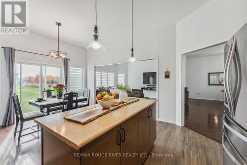 73 Songbird Crescent, Kawartha Lakes, ON - Indoor Photo Showing Kitchen