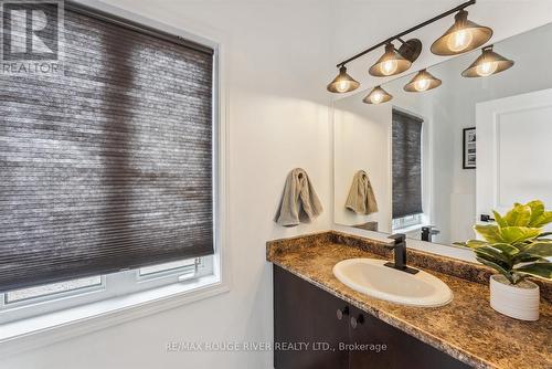 73 Songbird Crescent, Kawartha Lakes, ON - Indoor Photo Showing Bathroom