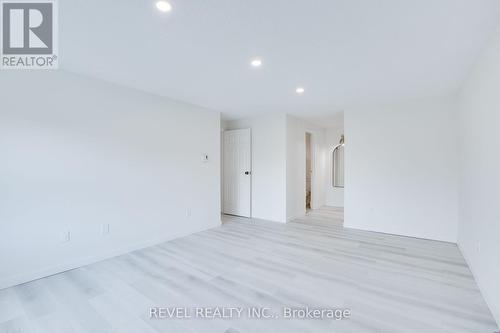 22 - 760 Berkshire Drive, London, ON - Indoor Photo Showing Other Room