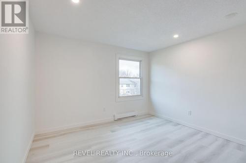 22 - 760 Berkshire Drive, London, ON - Indoor Photo Showing Other Room