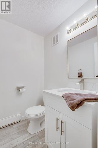 22 - 760 Berkshire Drive, London, ON - Indoor Photo Showing Bathroom