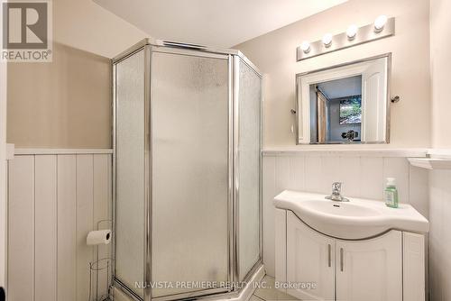 32 - 311 Vesta Road, London, ON - Indoor Photo Showing Bathroom