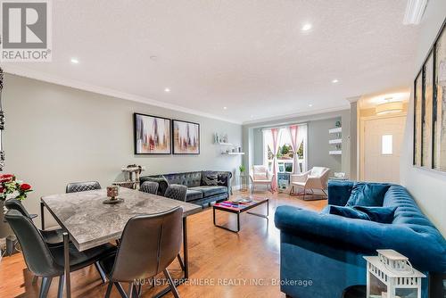 32 - 311 Vesta Road, London, ON - Indoor Photo Showing Living Room