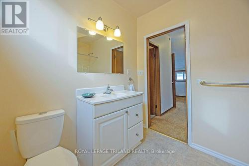 8 Hamilton Street, St. Thomas, ON - Indoor Photo Showing Bathroom