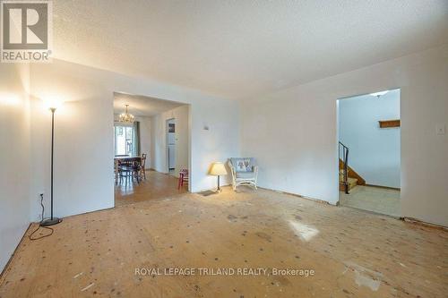 8 Hamilton Street, St. Thomas, ON - Indoor Photo Showing Other Room