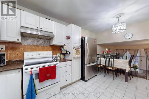 7 - 61 Driftwood Avenue, Toronto, ON - Indoor Photo Showing Kitchen