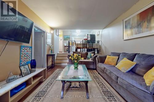 7 - 61 Driftwood Avenue, Toronto, ON - Indoor Photo Showing Living Room