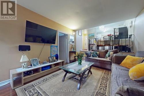 7 - 61 Driftwood Avenue, Toronto, ON - Indoor Photo Showing Living Room