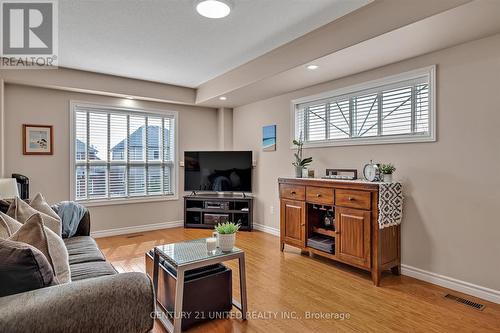 213 Farrier Crescent, Peterborough (Northcrest), ON - Indoor Photo Showing Living Room