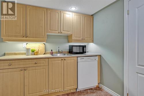 213 Farrier Crescent, Peterborough (Northcrest), ON - Indoor Photo Showing Kitchen