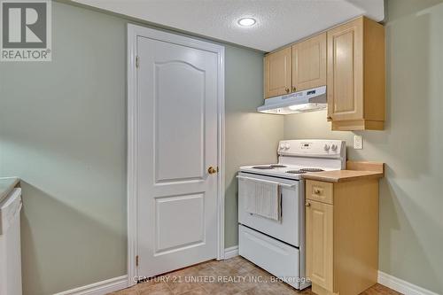 213 Farrier Crescent, Peterborough (Northcrest), ON - Indoor Photo Showing Kitchen