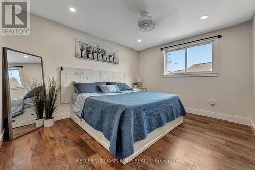 23 Regis Court, Hamilton, ON - Indoor Photo Showing Bedroom