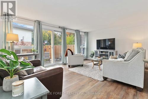 26 Chiddington Gate, London, ON - Indoor Photo Showing Living Room