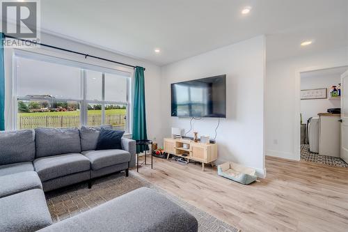 13 Diamond Marsh Drive, St. John'S, NL - Indoor Photo Showing Living Room