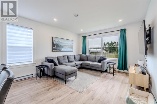 13 Diamond Marsh Drive, St. John'S, NL - Indoor Photo Showing Living Room