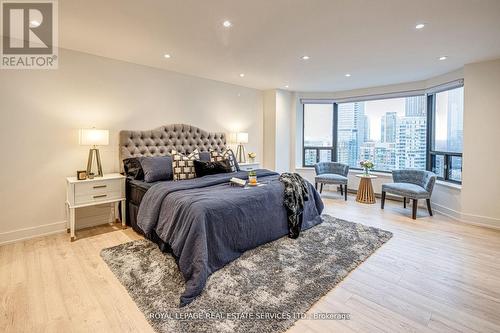 2008 - 175 Cumberland Street, Toronto, ON - Indoor Photo Showing Bedroom