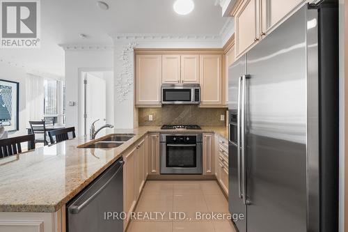 3402 - 16 Harbour Street, Toronto, ON - Indoor Photo Showing Kitchen With Double Sink With Upgraded Kitchen