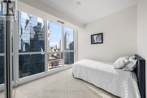 3402 - 16 Harbour Street, Toronto, ON - Indoor Photo Showing Bedroom