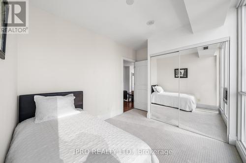 3402 - 16 Harbour Street, Toronto, ON - Indoor Photo Showing Bedroom