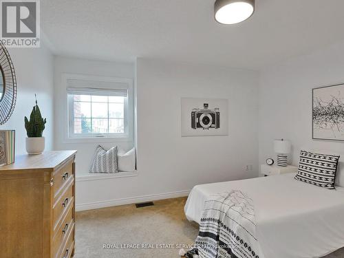 51 Gateway Court, Whitby, ON - Indoor Photo Showing Bedroom