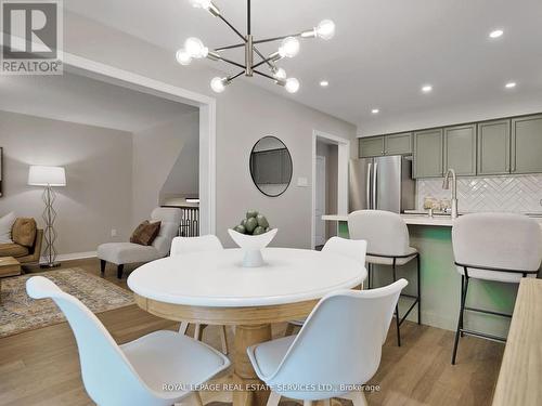 51 Gateway Court, Whitby, ON - Indoor Photo Showing Dining Room