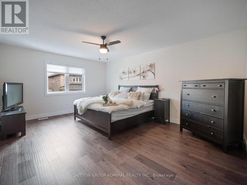 341 Lauderdale Drive, Vaughan, ON - Indoor Photo Showing Bedroom