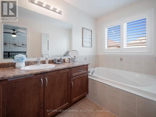 341 Lauderdale Drive, Vaughan, ON - Indoor Photo Showing Bathroom