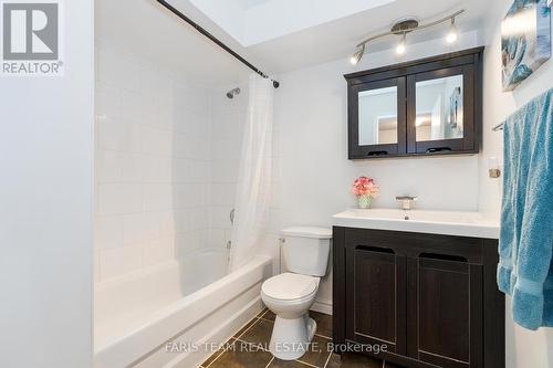 114 Athabaska Road, Barrie, ON - Indoor Photo Showing Bathroom