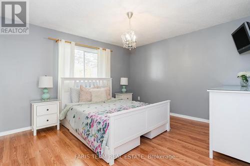 114 Athabaska Road, Barrie, ON - Indoor Photo Showing Bedroom