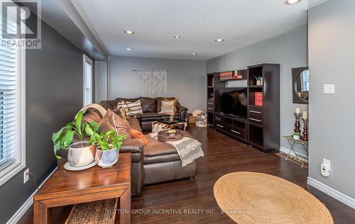 10 Saxon Road, Barrie, ON - Indoor