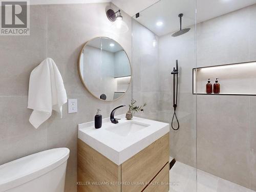 164 Broadview Avenue, Toronto, ON - Indoor Photo Showing Bathroom