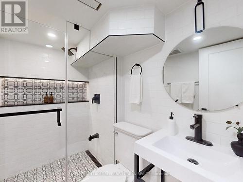 164 Broadview Avenue, Toronto, ON - Indoor Photo Showing Bathroom