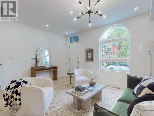 164 Broadview Avenue, Toronto, ON - Indoor Photo Showing Living Room