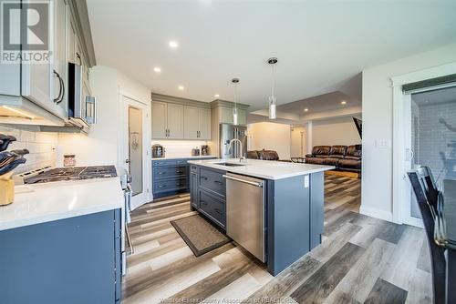 1712 Mucci, Kingsville, ON - Indoor Photo Showing Kitchen With Upgraded Kitchen