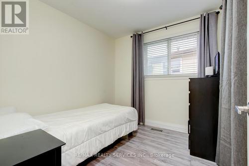 25 Finchley Crescent, Brampton, ON - Indoor Photo Showing Bedroom