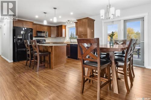 913 Reimer Road, Martensville, SK - Indoor Photo Showing Dining Room