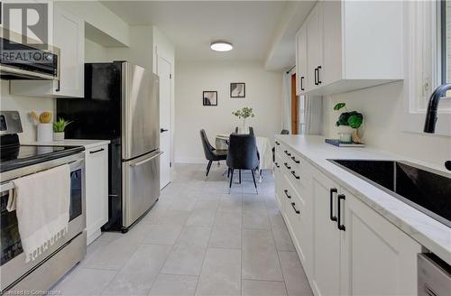 161 East Park Drive, Woodstock, ON - Indoor Photo Showing Kitchen