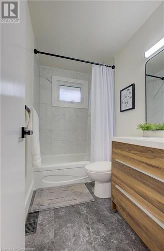 161 East Park Drive, Woodstock, ON - Indoor Photo Showing Bathroom