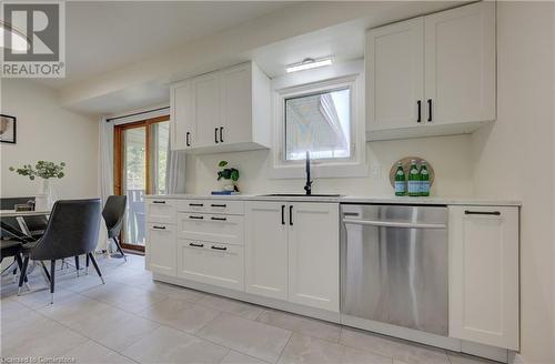 161 East Park Drive, Woodstock, ON - Indoor Photo Showing Kitchen