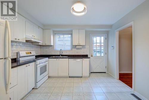 933 Dublin Street, Whitby, ON - Indoor Photo Showing Kitchen With Double Sink