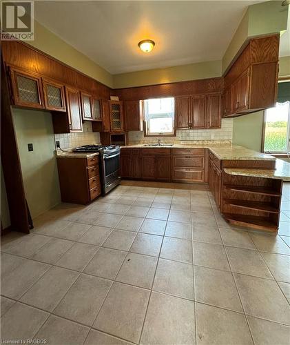 7772 Side Road 5 E, Wellington North, ON - Indoor Photo Showing Kitchen