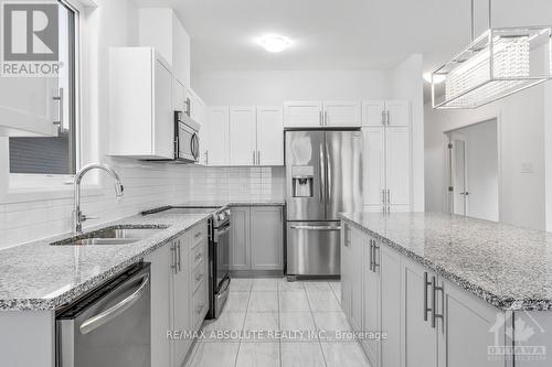 379 Sterling Avenue, Prescott And Russell, ON - Indoor Photo Showing Kitchen With Double Sink With Upgraded Kitchen