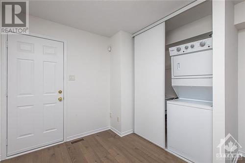 104 Manhattan Crescent, Ottawa, ON - Indoor Photo Showing Laundry Room