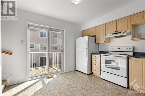 104 Manhattan Crescent, Ottawa, ON - Indoor Photo Showing Kitchen